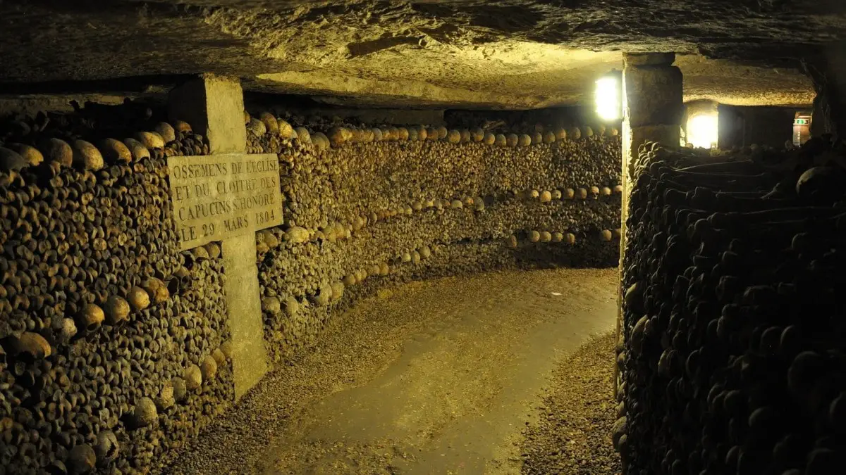 Things to do in Paris - explore the underground catacombs