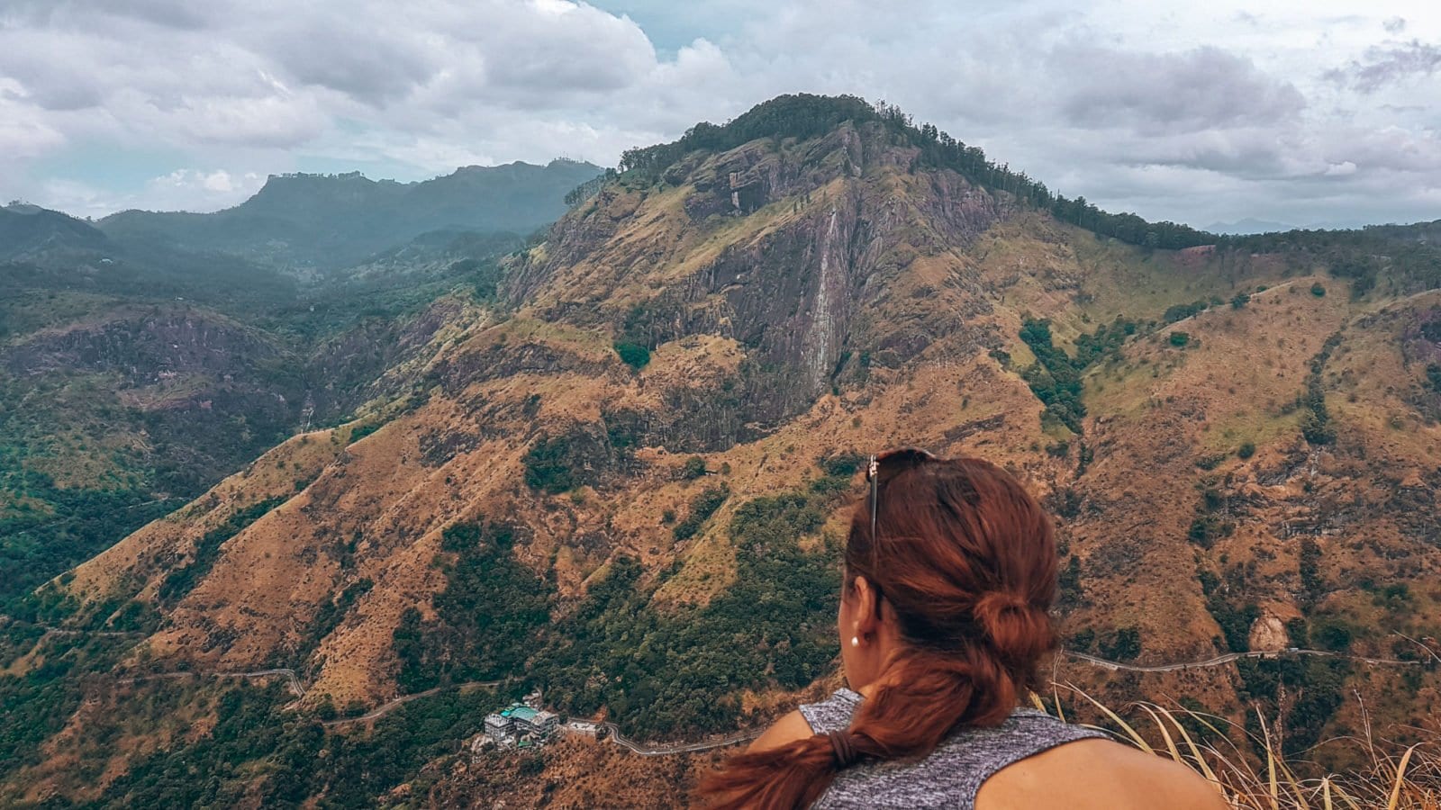 A sort hike from 98 acres hotel, looking out over Little Adams Peak