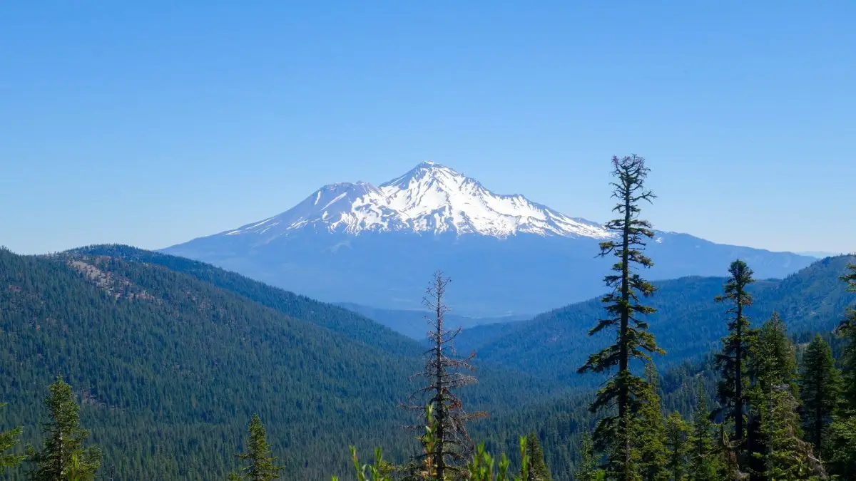 Books about wanderlust - Pacific Crest Trail USA