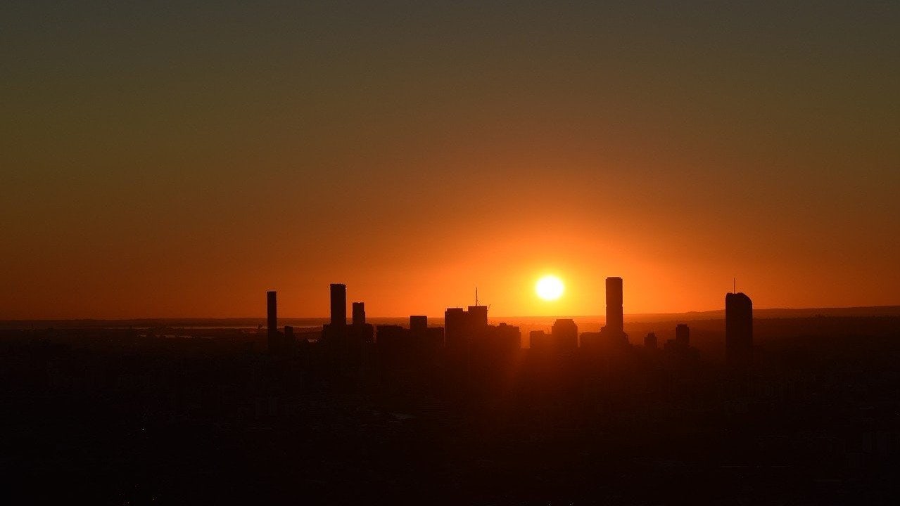 Cairns to Brisbane road trip - Sunrise at Mount Cootha