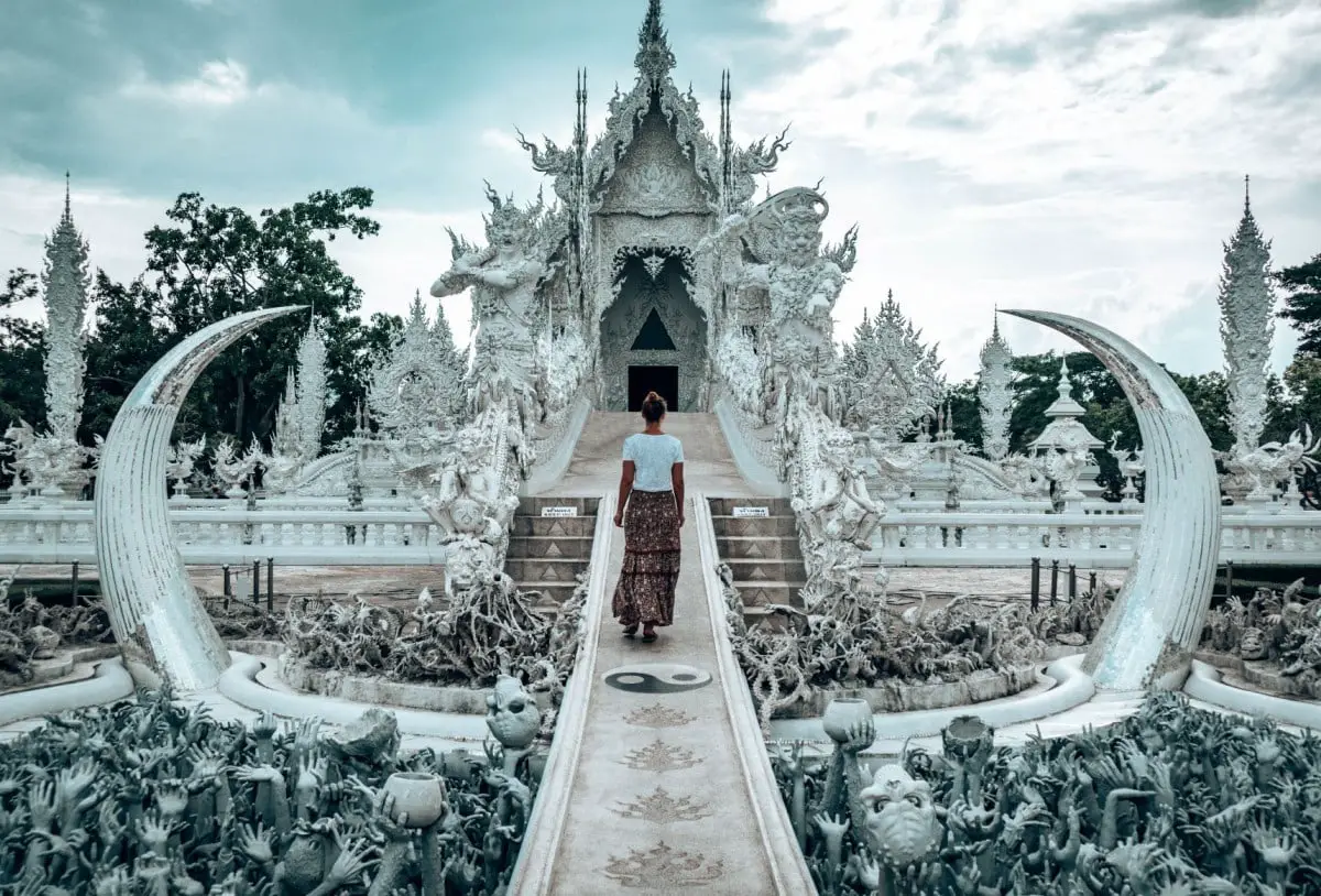 Wat rong khun controversy - White Temple