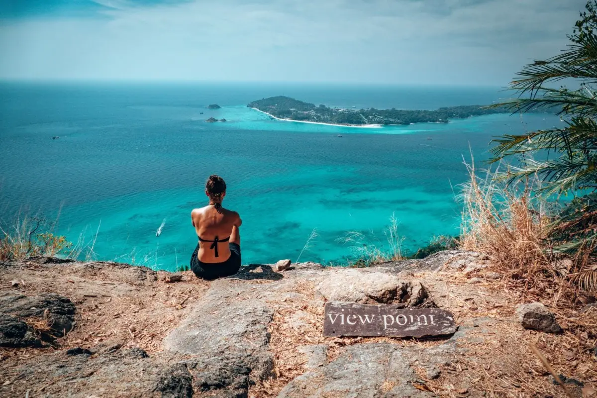 Hidden Gems in Thailand - this hike on Koh Adang