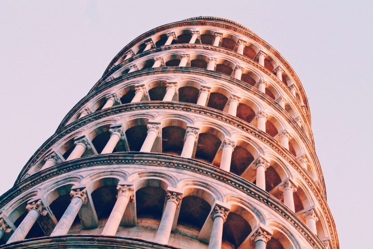 One of the most famous Italian buildings, the Leaning Tower of Pisa