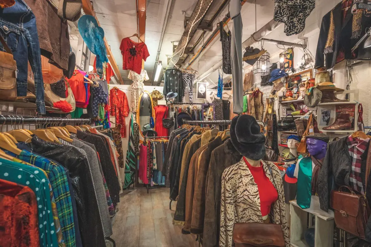 Non touristy things to do in London - Brick Lane Market