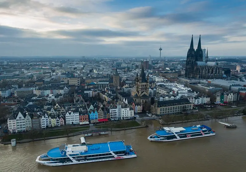 Take a Rhein cruise in Cologne in one day