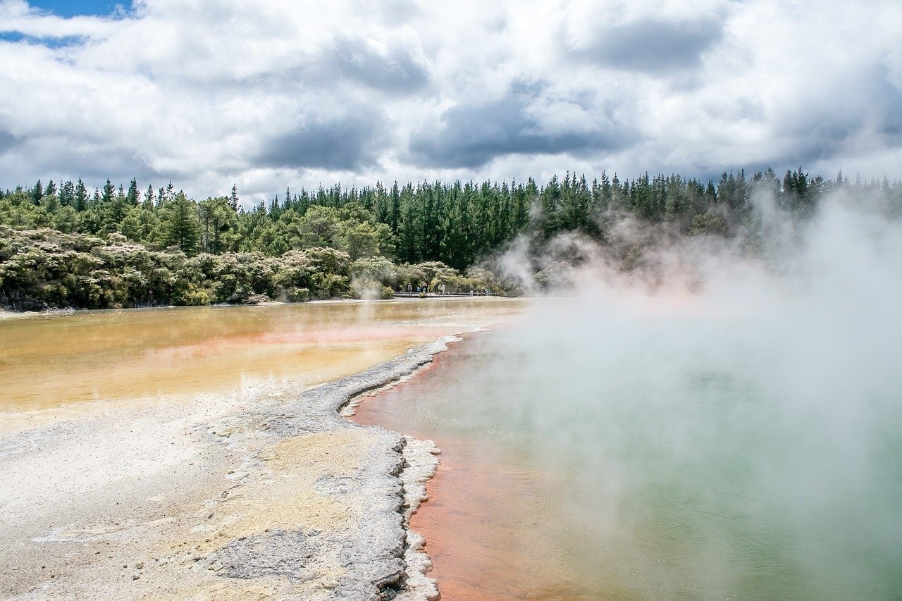 Champagne Pools, Thermal Valley