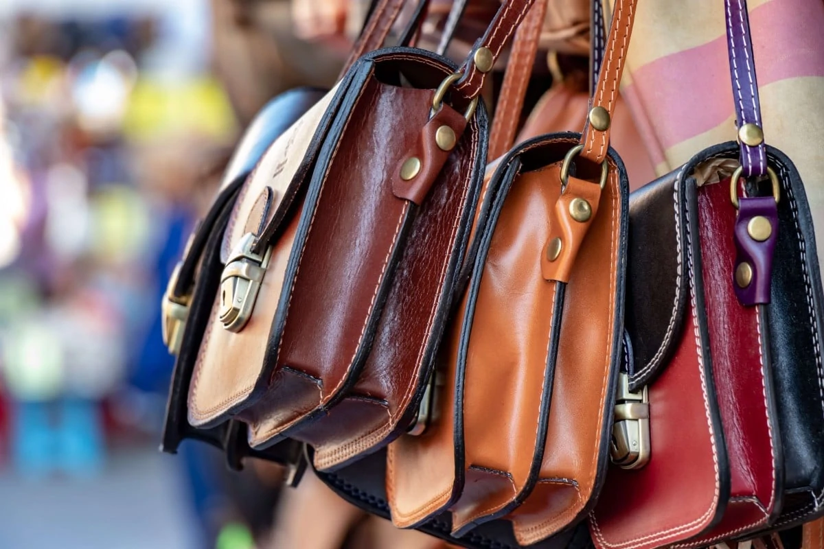 France souvenirs - handbags