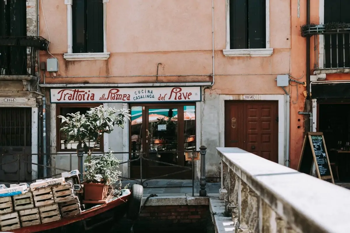 Pizza and pasta at Venice restaurants